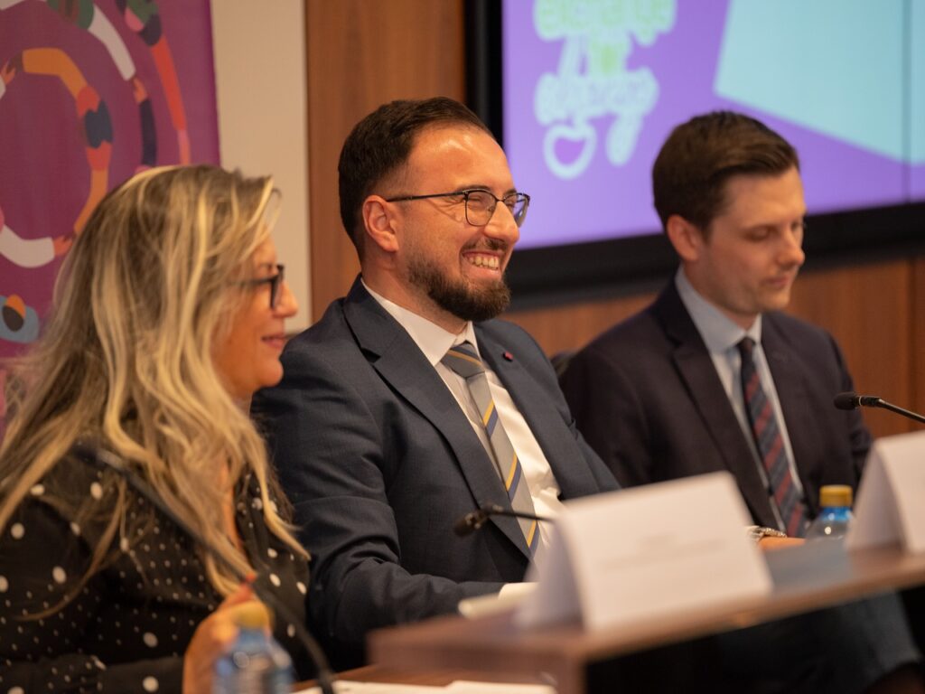 Повик на наставници за Шпанија 2026